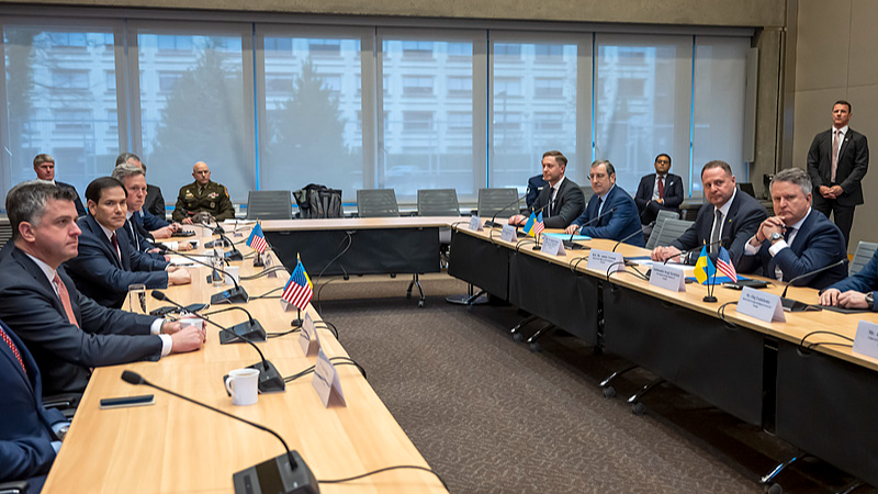 Les États-Unis et l'Ukraine réduisent le plan de paix à 19 points lors des pourparlers de Genève