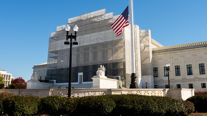 La Cour suprême des États-Unis s'interroge sur la légalité des tarifs mondiaux de Trump