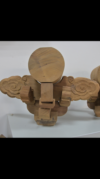 Les étudiants internationaux explorent l'artisanat traditionnel chinois en bois sans clou video poster