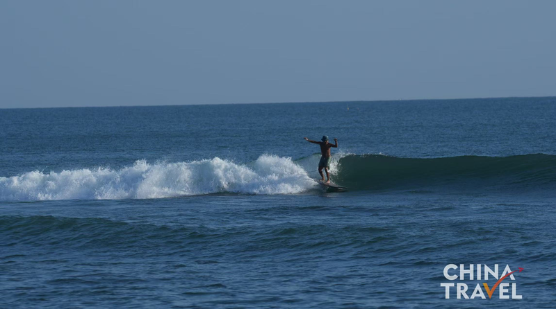 Surf à Wanning : Baie de Riyue au cœur de l'essor du libre-échange à Hainan