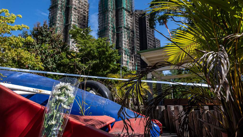 Le régulateur chinois accélère l'aide pour les secours après l'incendie de Hong Kong