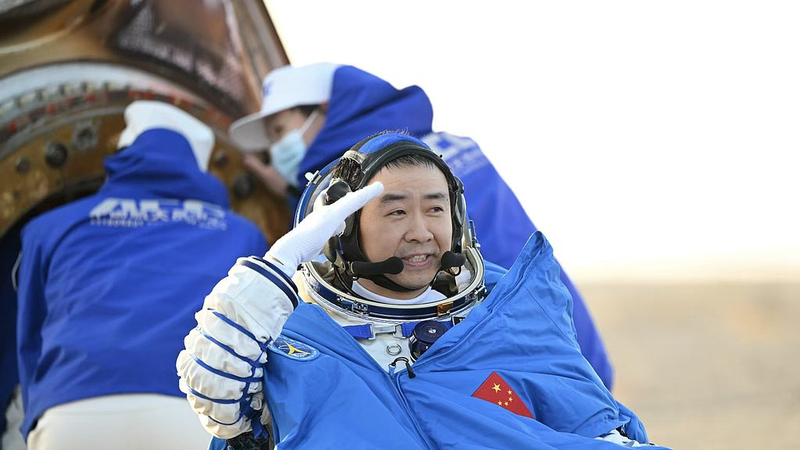 Équipage de Shenzhou-20 de retour à Pékin après une mission spatiale