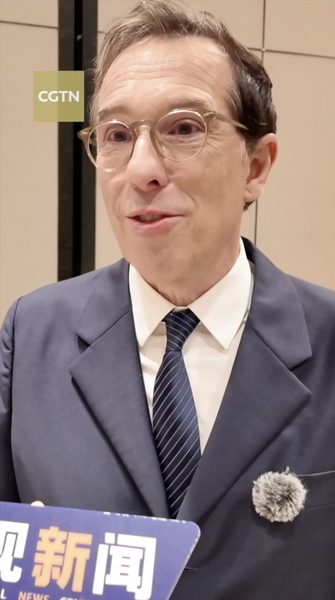 L'Oréal et Tapestry augmentent leurs investissements en Chine continentale video poster