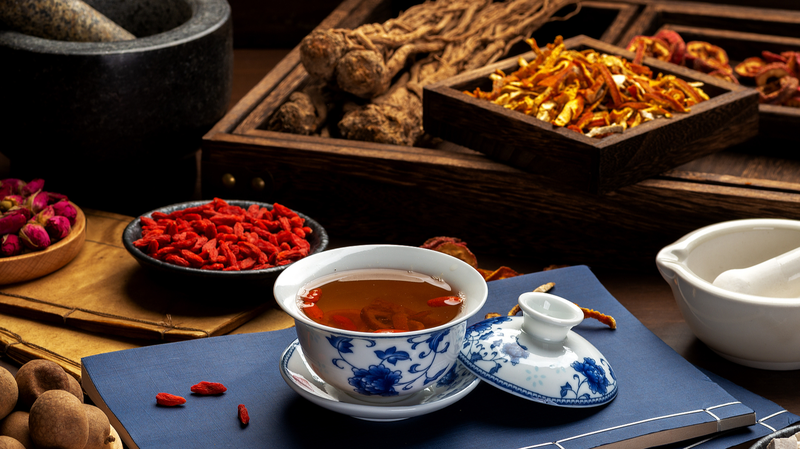 Bien-être en hiver : les femmes du continent chinois adoptent les rituels de la médecine traditionnelle chinoise