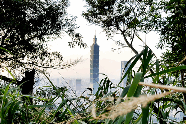 Experts : Le plan de sécurité de Lai menace la paix, risque un désastre pour Taiwan