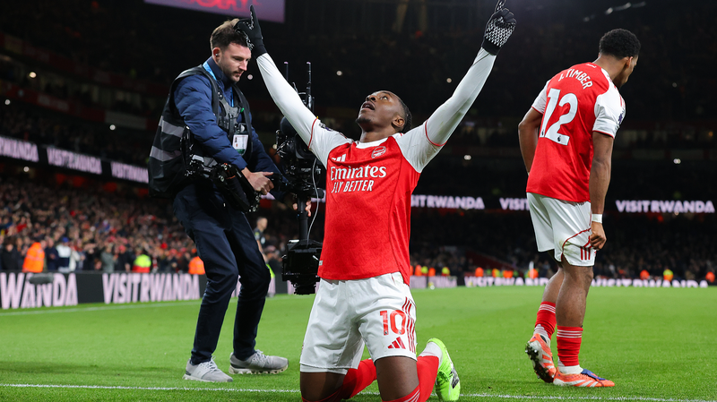 Le triplé d'Eze déclenche la victoire 4-1 en derby d'Arsenal