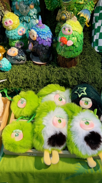 Spectaculaire Salon du Jouet Pékin 2025 : payer pour le bonheur video poster