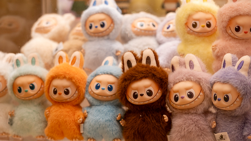 Labubu Mania : AliExpress apporte l'amusement du Jour des Célibataires à Londres