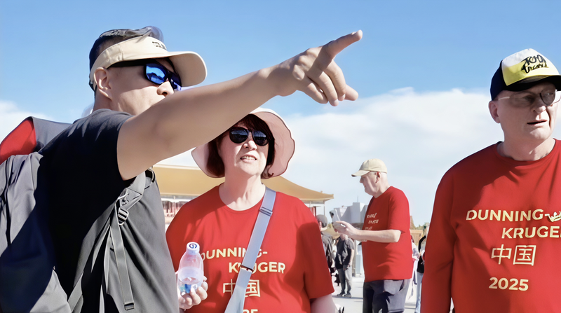 Au-delà des clichés touristiques : L'immersion culturelle de Michael à Pékin video poster