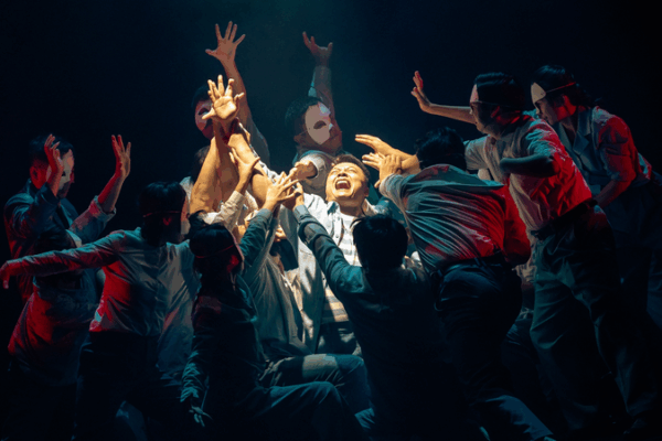 Les_Eaux_du_Destin___Drame_chinois_captant_des_vies_en_transition video poster