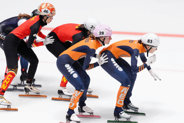 Les_patineurs_du_continent_chinois_en_deux_demi_finales_au_Short_Track_World_Tour