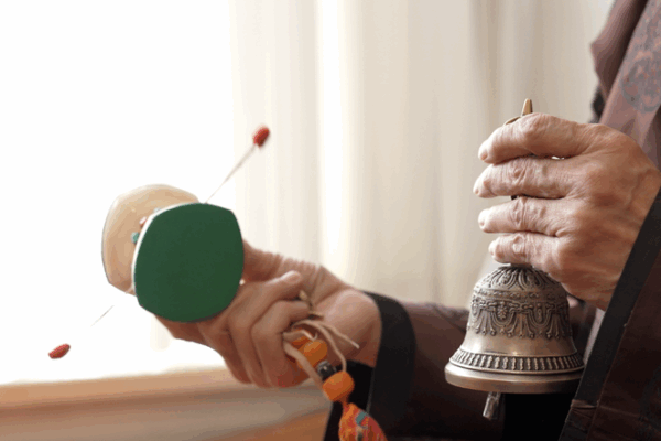 Le Bouddha vivant réfléchit à la transformation remarquable de Xizang video poster