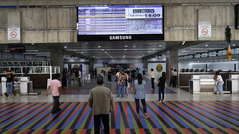 L’Iran condamne l’appel des États-Unis à fermer l’espace aérien du Venezuela