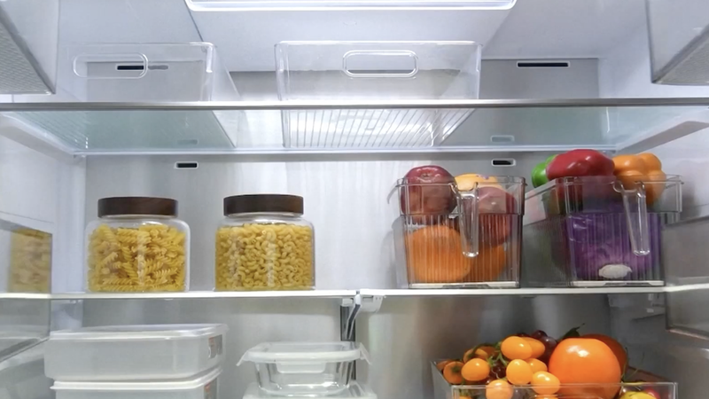 Réfrigérateurs alimentés par l'IA redéfinissent la vie intelligente à CIIE Shanghai video poster