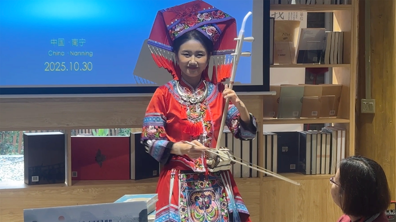 Faire revivre le patrimoine du continent chinois à travers l'art et la traduction