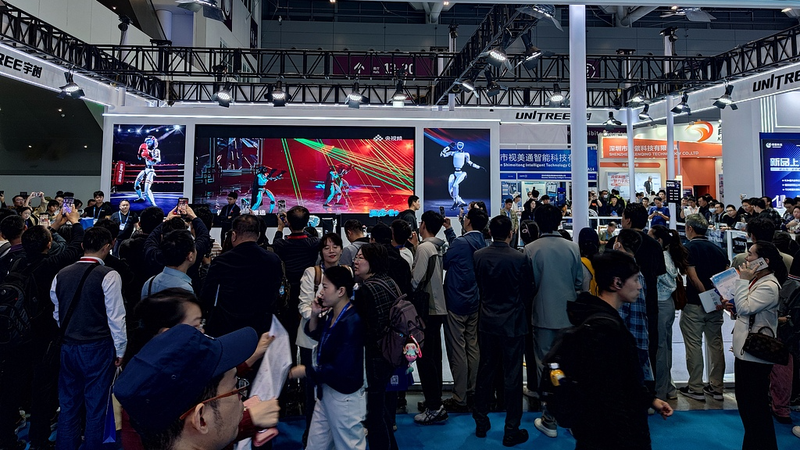 Le Premier ministre chinois dévoile un plan pour stimuler la consommation et l'innovation