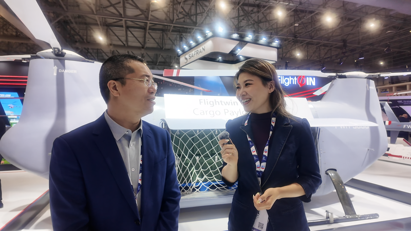 Les drones chinois de levage lourd font sensation au salon aérien de Dubaï video poster