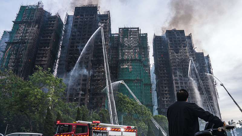 Hong Kong s'unit après l'incendie de Tai Po