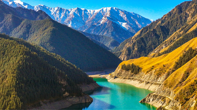 Des scientifiques de Chine continentale explorent une source clé d'eau sur le plateau Qinghai-Xizang