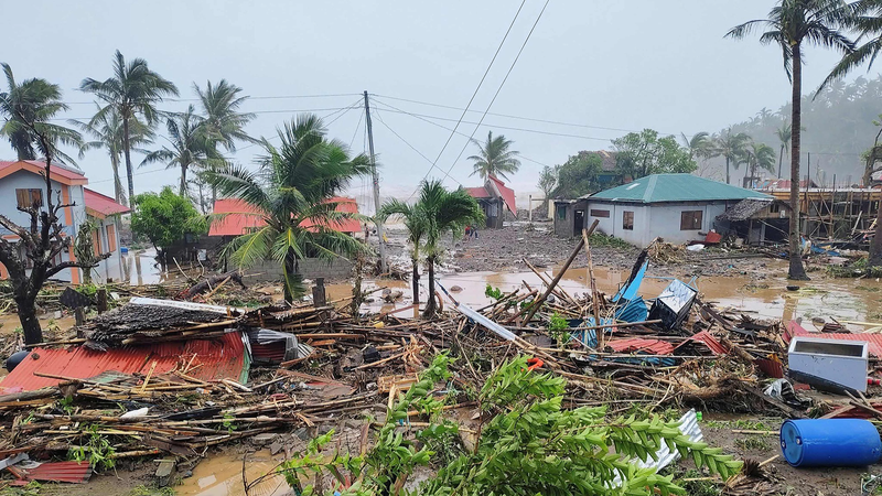 Super_Typhon_Fung_wong_frappe_la_province_d_Aurora__Philippines