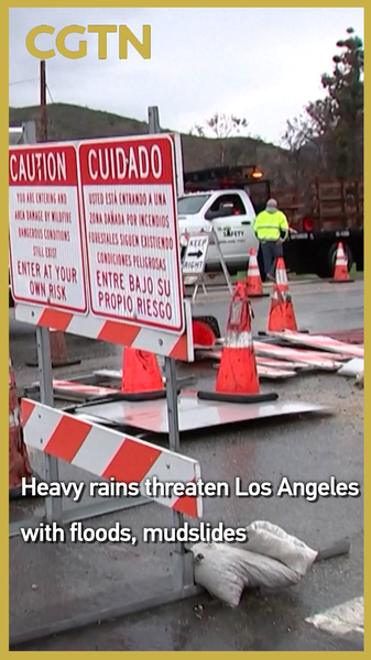 Los Angeles se prépare pour des inondations et des glissements de terrain après de fortes pluies video poster