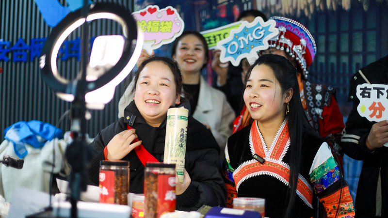 La consommation numérique en Chine s'envole, transformant la façon dont les gens achètent