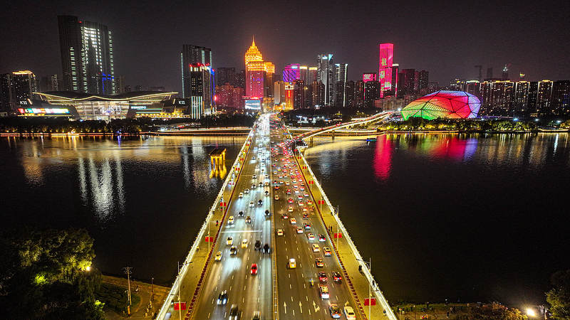 Découvrez la magie pittoresque de la rivière Hunhe à Shenyang video poster