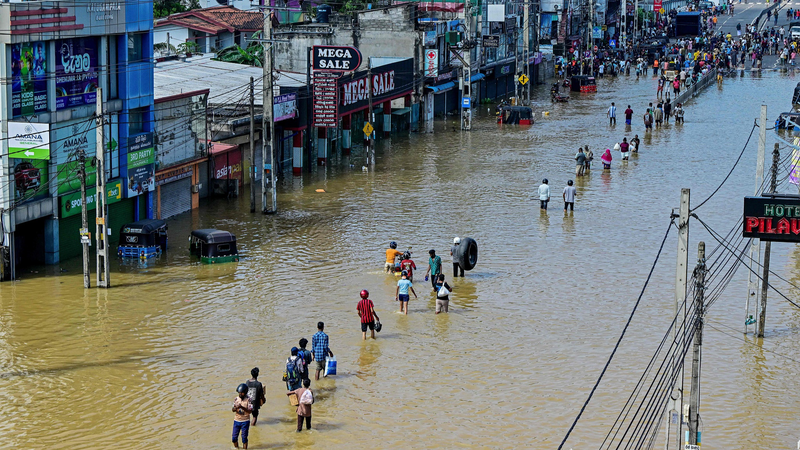 Cyclones et tempêtes dévastent l'Asie du Sud et du Sud-Est, plus de 1 100 morts