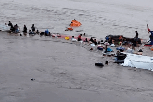 Un glissement de terrain au port d'Iparia au Pérou fait 12 morts, de nombreux disparus