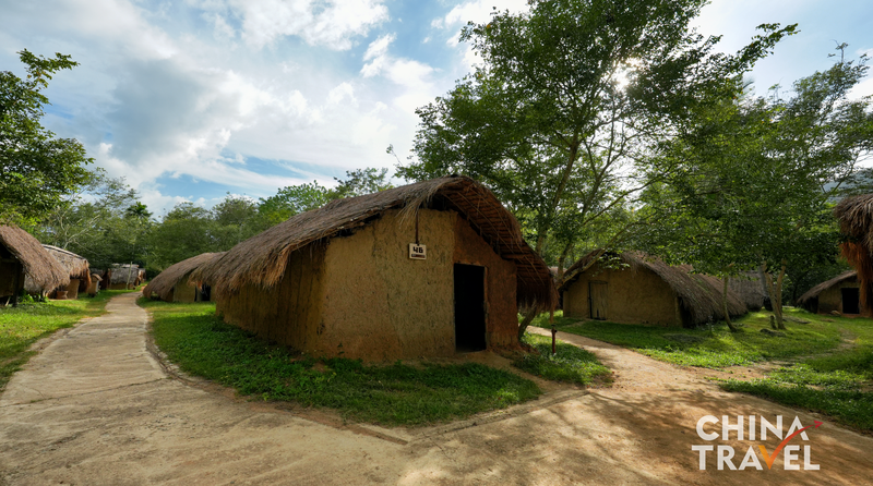 Village de Bai Cha : le patrimoine Li prospère au milieu du boom du commerce libre de Hainan