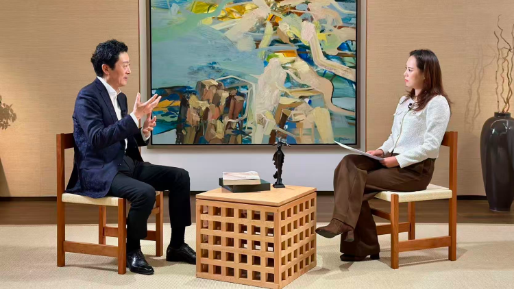 Le violoniste Lu Siqing dévoile la tournée européenne 'Nouvelles Quatre Saisons' video poster