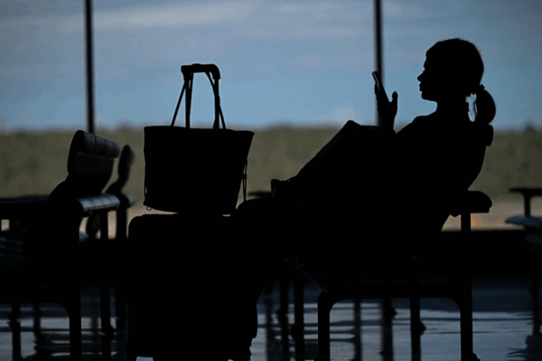 Cieux Vides : Le Radar en Direct Montre la Fermeture de l'Espace Aérien du Venezuela video poster