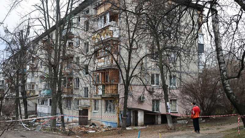 Les frappes russes avant Noël coupent le courant à travers l'Ukraine