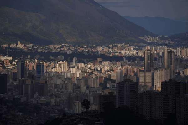 Trump confirme l'appel avec Maduro au milieu du renforcement militaire dans les Caraïbes