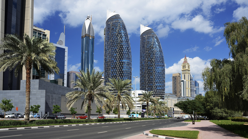 La Chine et les Émirats Arabes Unis intensifient le commerce et l'investissement video poster