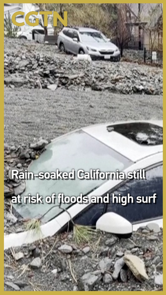 La Californie se prépare à de nouvelles inondations et à une forte houle après des pluies record de Noël video poster