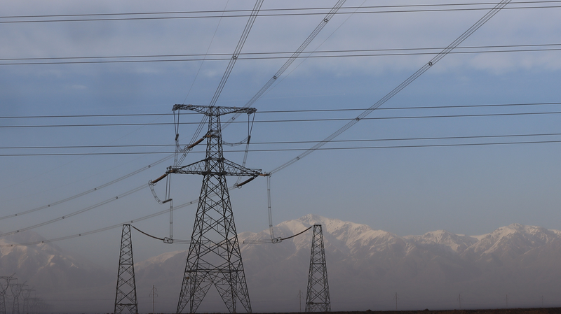 Le réseau électrique du Xinjiang atteint le jalon de 1 000 milliards de kWh
