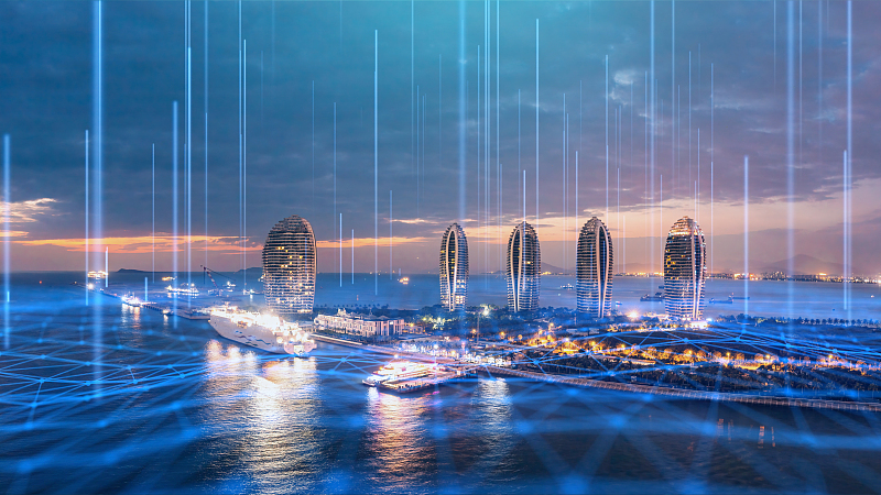 Hainan intensifie la réforme financière pour stimuler les flux de capitaux video poster