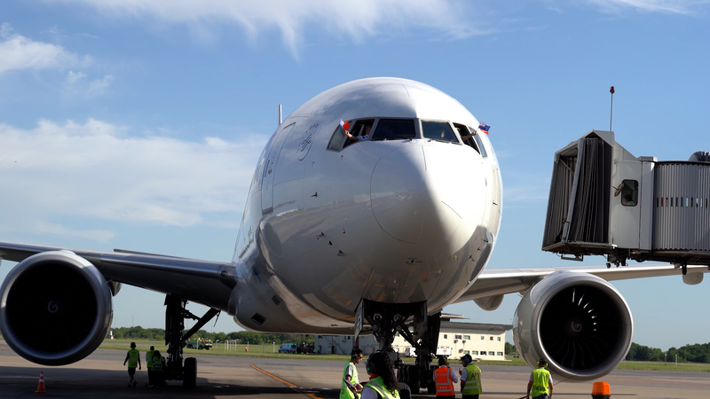 Shanghai à Buenos Aires : le plus long vol direct du monde décolle video poster