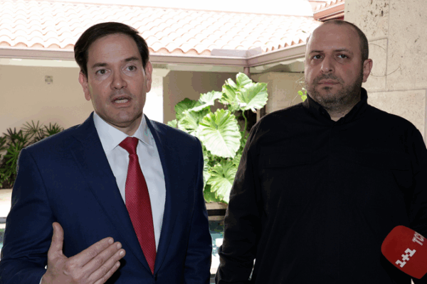 Les pourparlers de paix États-Unis-Ukraine en Floride rencontrent des vents contraires avant la réunion avec Poutine