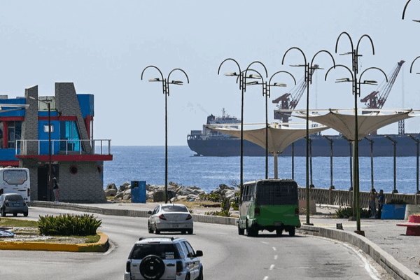 La deuxième frappe de l'amiral américain sur un bateau suspecté de trafic de drogue suscite une indignation