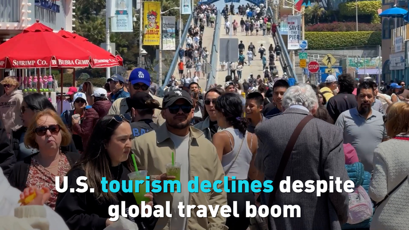 La baisse du tourisme aux États-Unis malgré le boom mondial des voyages video poster