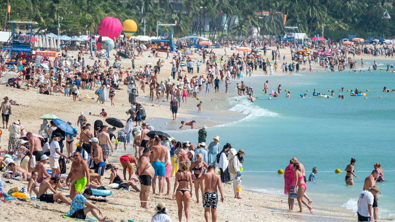 Hainan accueille le monde avec de nouvelles règles touristiques