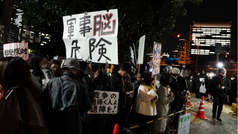 Le Japon accélère le budget de la défense à 2% du PIB, déclenchant un débat