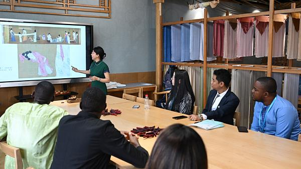 Relations Chine-Afrique 2025 : Zéro Tarifs, Bonds Numériques et Croissance Verte