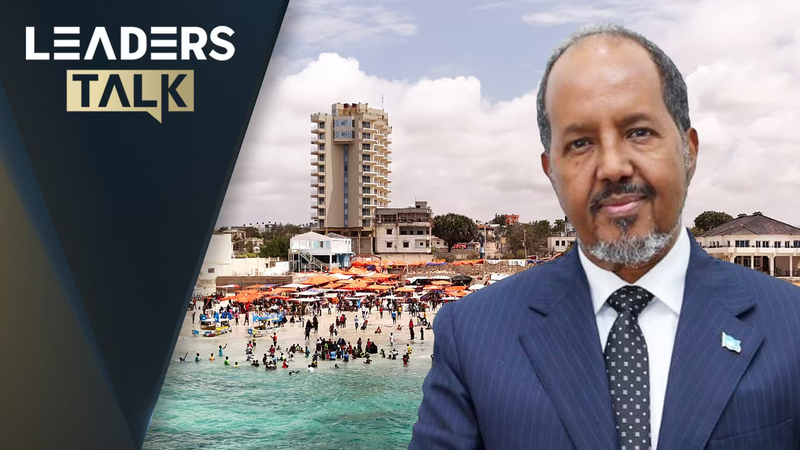 La Somalie envisage de nouveaux horizons : le président Mohamud sur la reconstruction avec le soutien de la Chine video poster