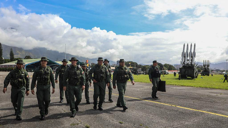 Le Venezuela prête serment à 5 600 soldats alors que les États-Unis renforcent leur présence militaire