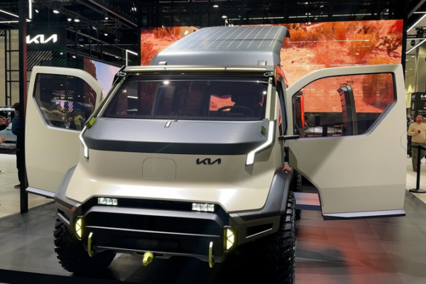 Course des VÉ : La Chine continentale prend de l'avance tandis que les États-Unis traînent video poster