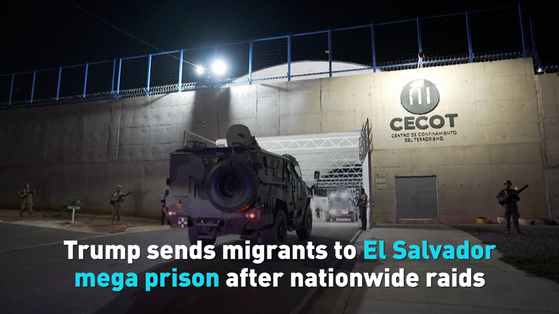 Les raids nationaux de Trump déportent des migrants vers une méga-prison au Salvador video poster