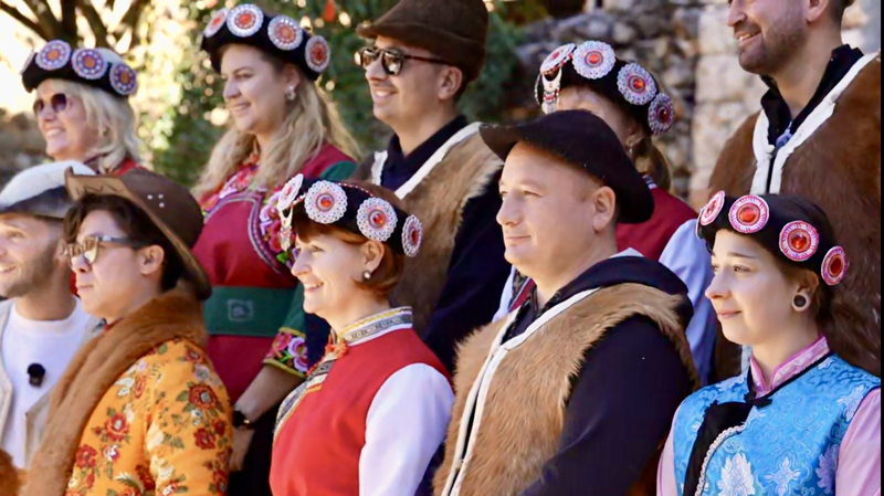 Les agents mondiaux créent de nouveaux circuits touristiques au Yunnan video poster